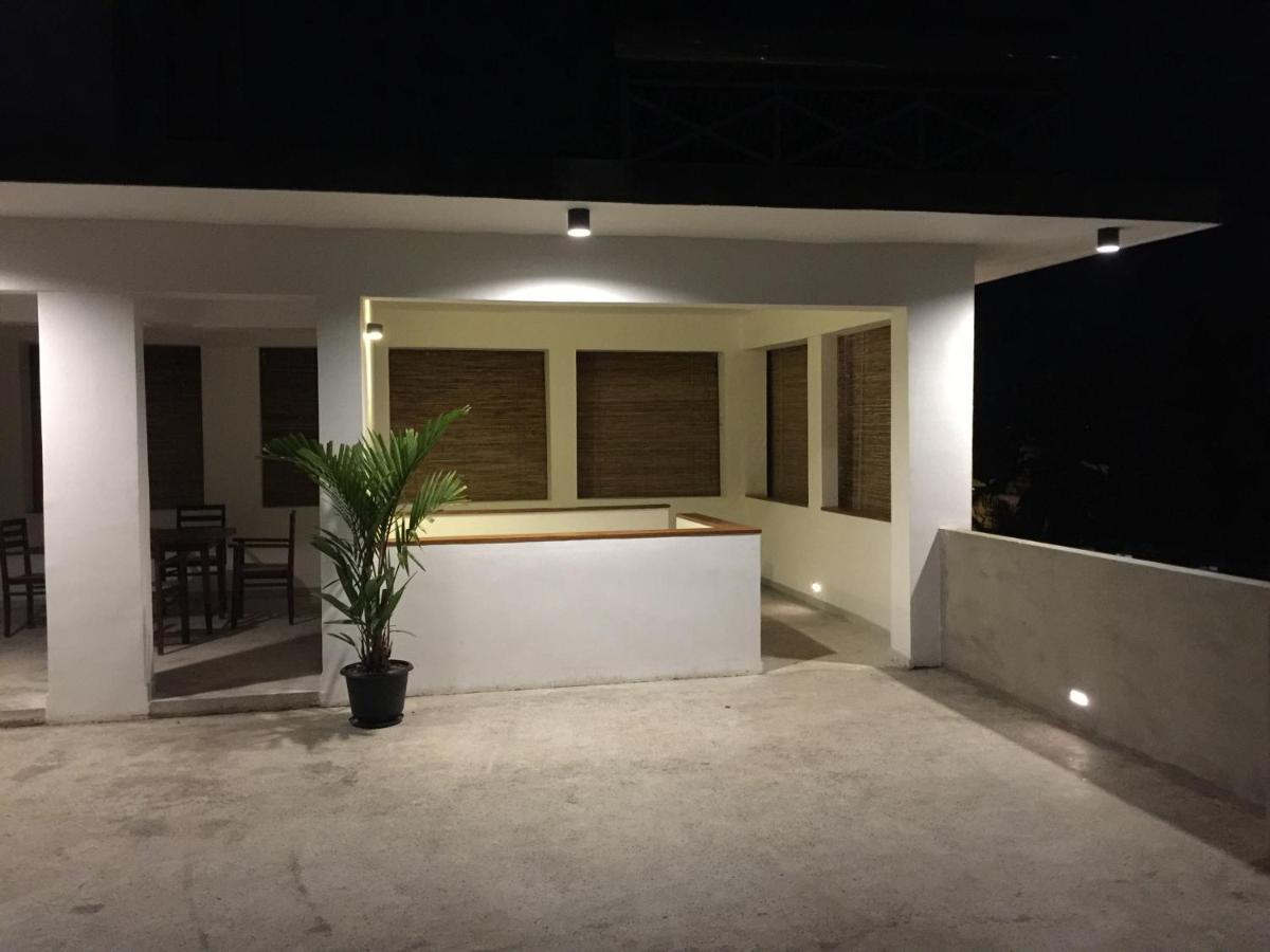 Sayura House Hotel Коломбо Екстериор снимка
