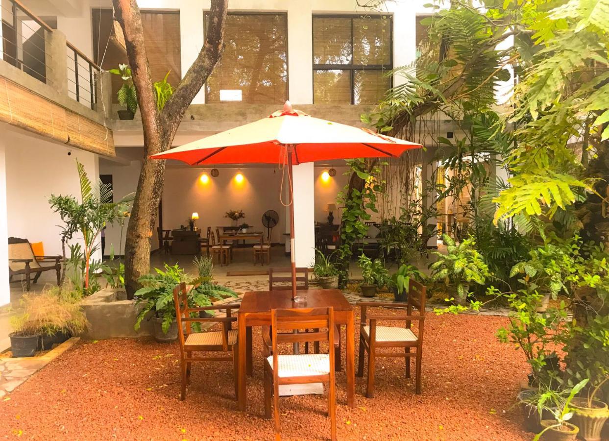 Sayura House Hotel Коломбо Екстериор снимка