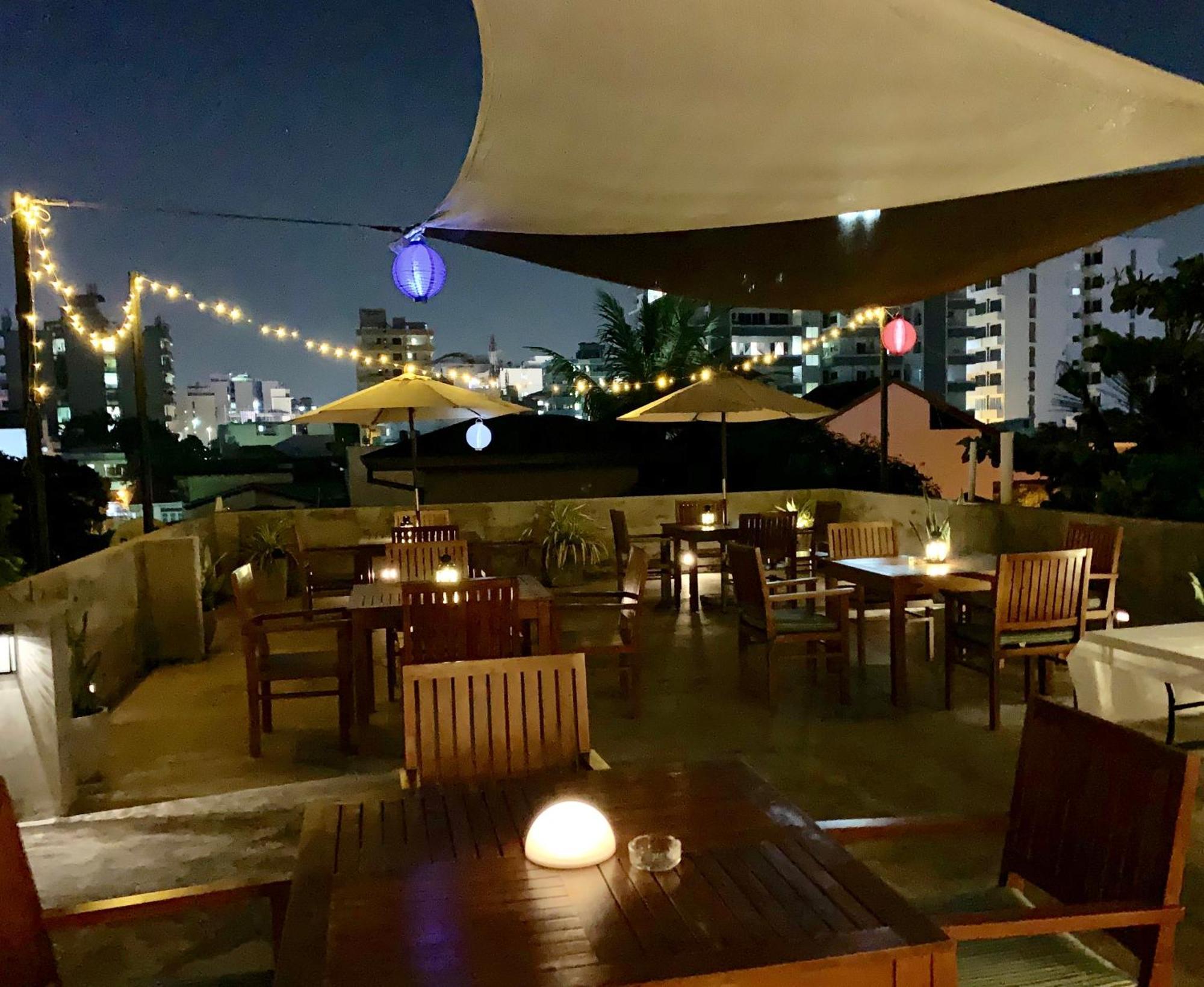 Sayura House Hotel Коломбо Екстериор снимка