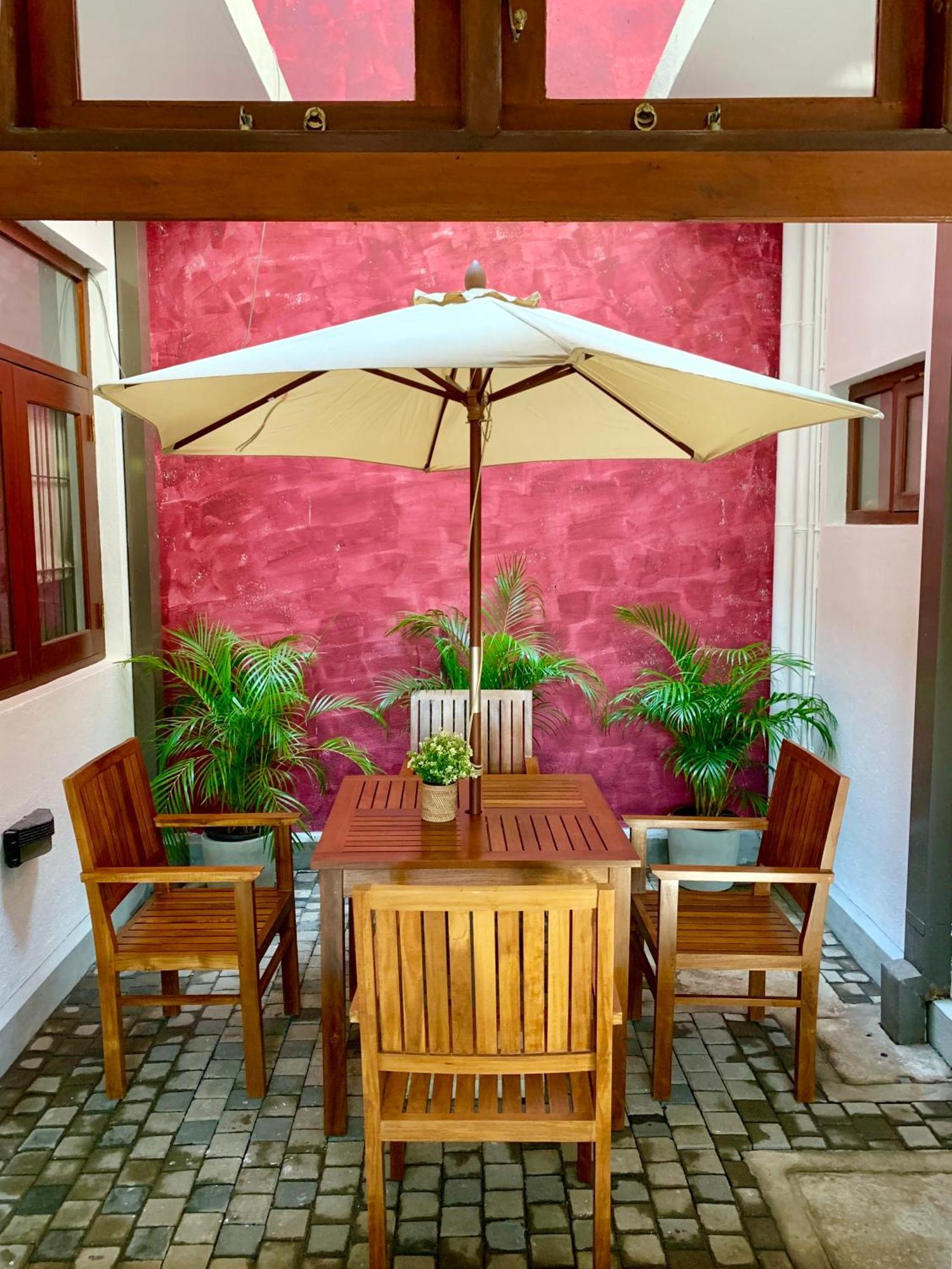 Sayura House Hotel Коломбо Екстериор снимка
