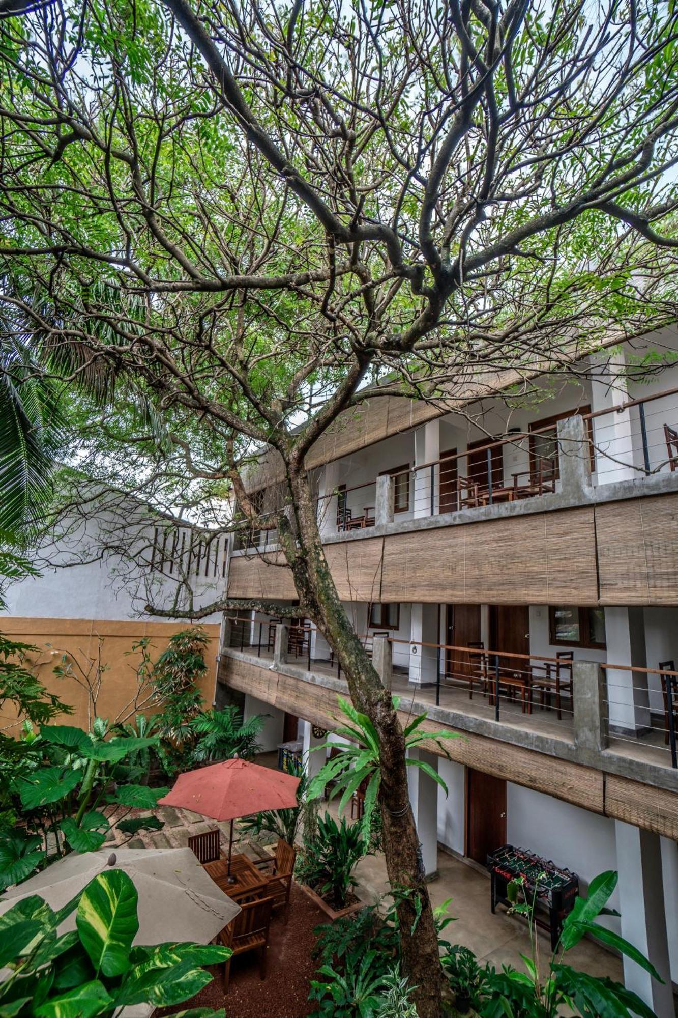 Sayura House Hotel Коломбо Екстериор снимка
